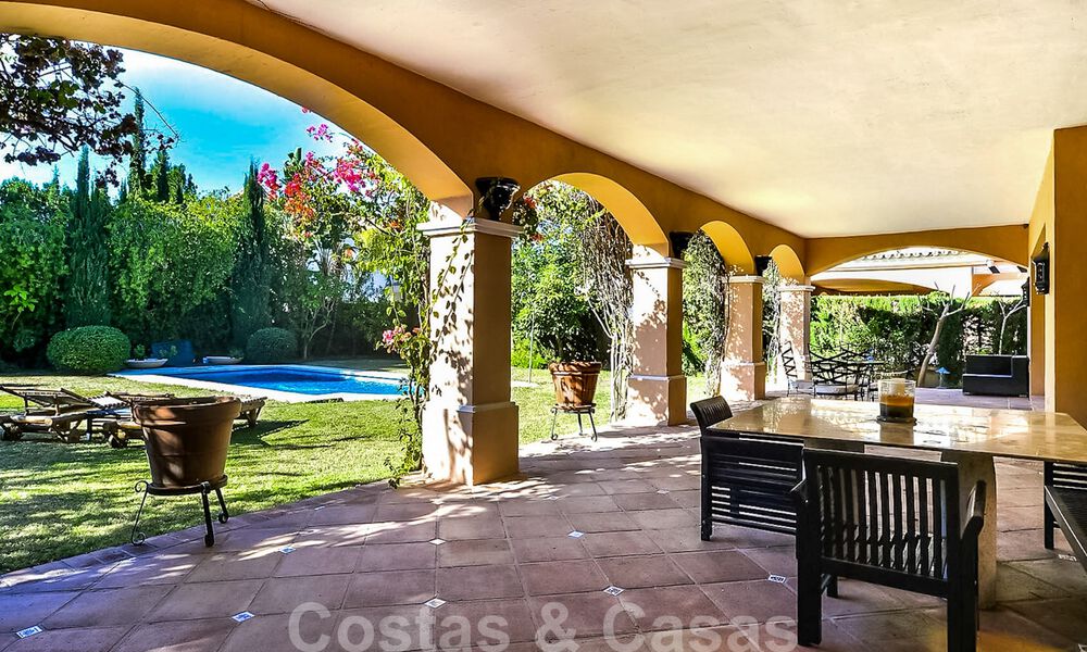 Villa de lujo tradicional y mediterránea en el valle del golf de Nueva Andalucía - Marbella 40285
