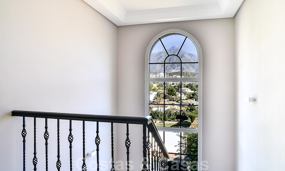 Villa de lujo tradicional y mediterránea en el valle del golf de Nueva Andalucía - Marbella 40292