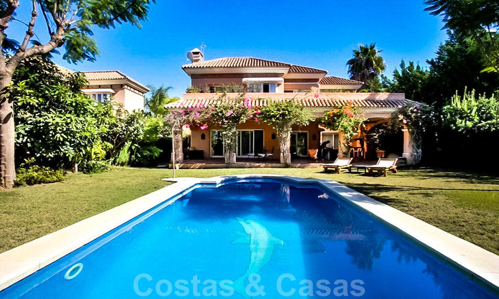Villa de lujo tradicional y mediterránea en el valle del golf de Nueva Andalucía - Marbella 40298