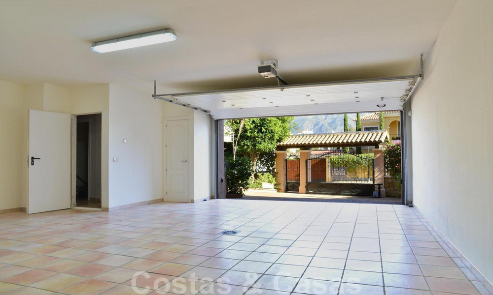 Villa de lujo tradicional y mediterránea en el valle del golf de Nueva Andalucía - Marbella 40301