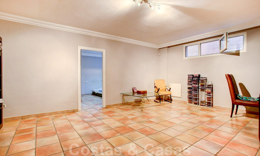 Villa de lujo tradicional y mediterránea en el valle del golf de Nueva Andalucía - Marbella 40308