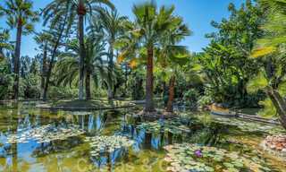 Mediterráneo, bungalow - villa en venta con hermoso estanque en la Milla de Oro, Marbella 40340 