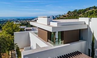 Villa de lujo super moderna y arquitectónica en venta en una exclusiva urbanización de Marbella - Benahavis 40378 