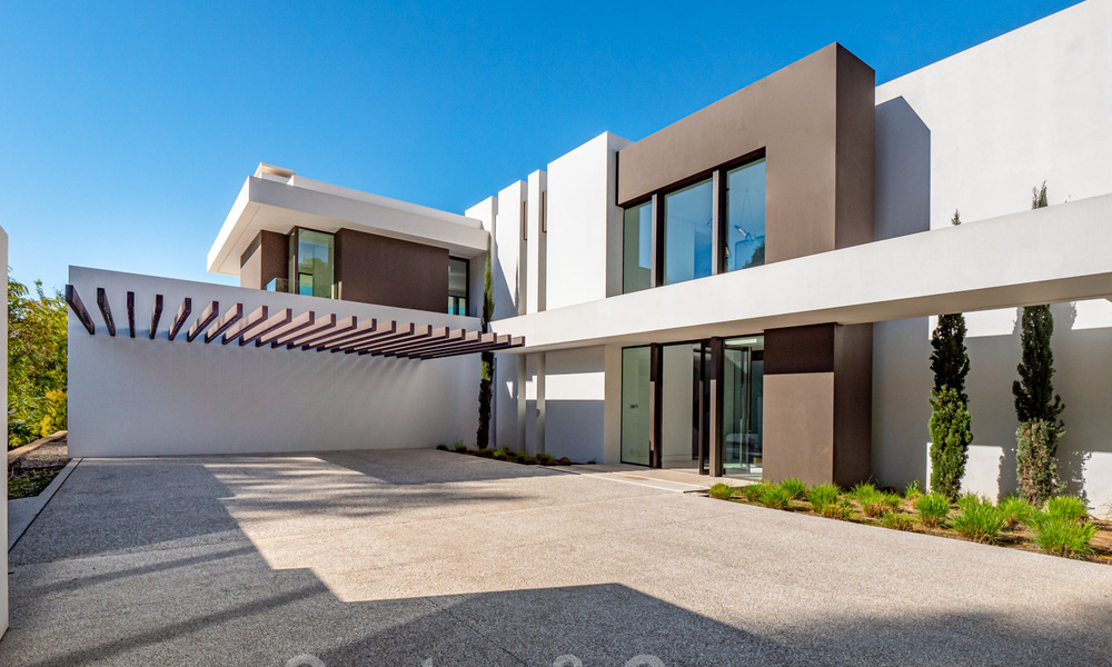 Villa de lujo super moderna y arquitectónica en venta en una exclusiva urbanización de Marbella - Benahavis 40382