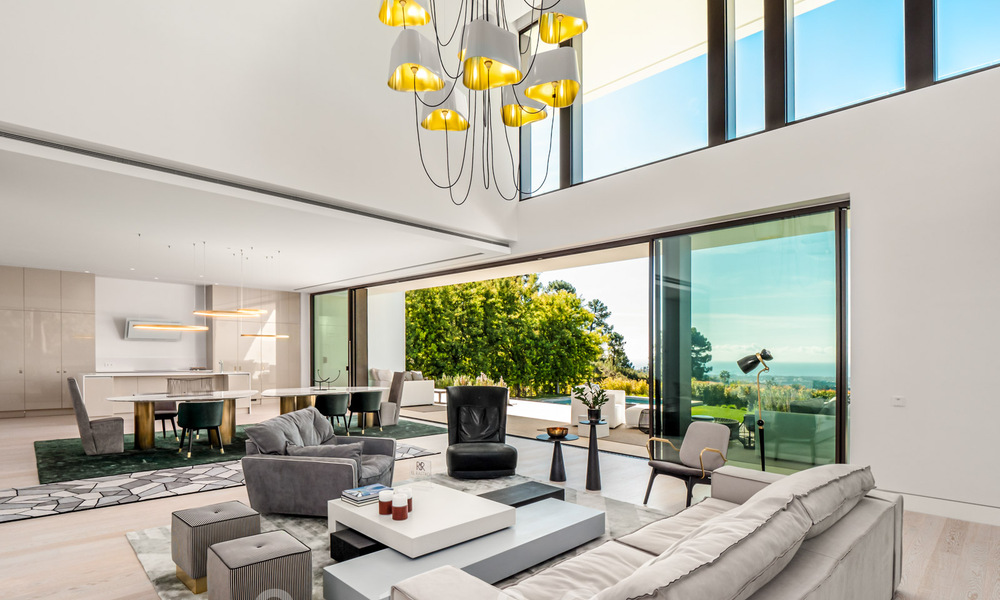 Villa de lujo super moderna y arquitectónica en venta en una exclusiva urbanización de Marbella - Benahavis 40386