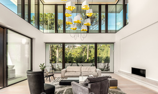 Villa de lujo super moderna y arquitectónica en venta en una exclusiva urbanización de Marbella - Benahavis 40387 