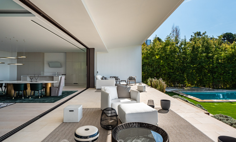 Villa de lujo super moderna y arquitectónica en venta en una exclusiva urbanización de Marbella - Benahavis 40389