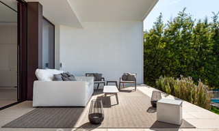 Villa de lujo super moderna y arquitectónica en venta en una exclusiva urbanización de Marbella - Benahavis 40391 