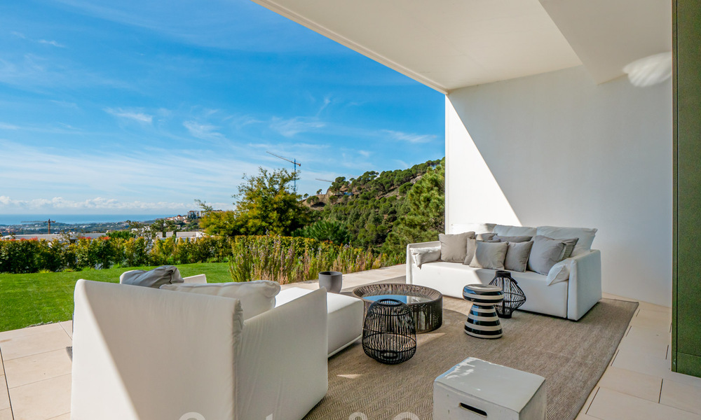 Villa de lujo super moderna y arquitectónica en venta en una exclusiva urbanización de Marbella - Benahavis 40392