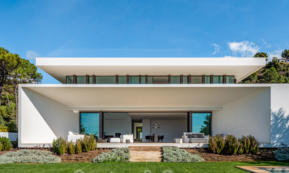 Villa de lujo super moderna y arquitectónica en venta en una exclusiva urbanización de Marbella - Benahavis 40396