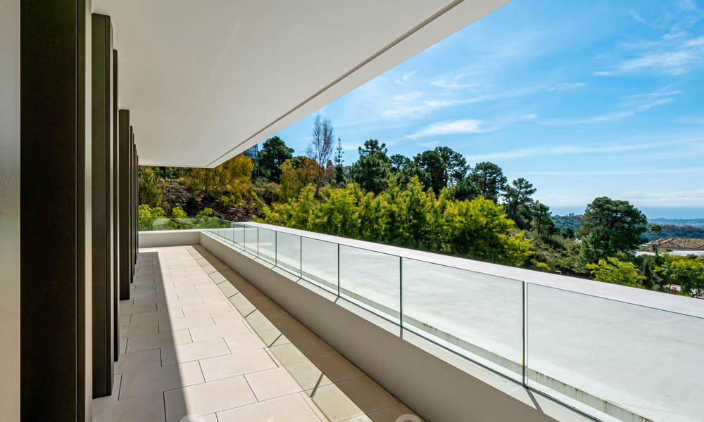 Villa de lujo super moderna y arquitectónica en venta en una exclusiva urbanización de Marbella - Benahavis 40400