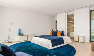 Villa de lujo super moderna y arquitectónica en venta en una exclusiva urbanización de Marbella - Benahavis 40402 