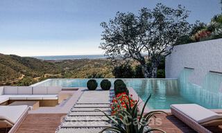 Villa contemporánea y moderna en venta, ubicada en un entorno natural, con impresionantes vistas al valle y al mar, en un complejo cerrado en Benahavis - Marbella 40524 