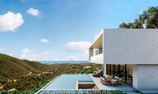 Villa contemporánea y moderna en venta, ubicada en un entorno natural, con impresionantes vistas al valle y al mar, en un complejo cerrado en Benahavis - Marbella 778059 
