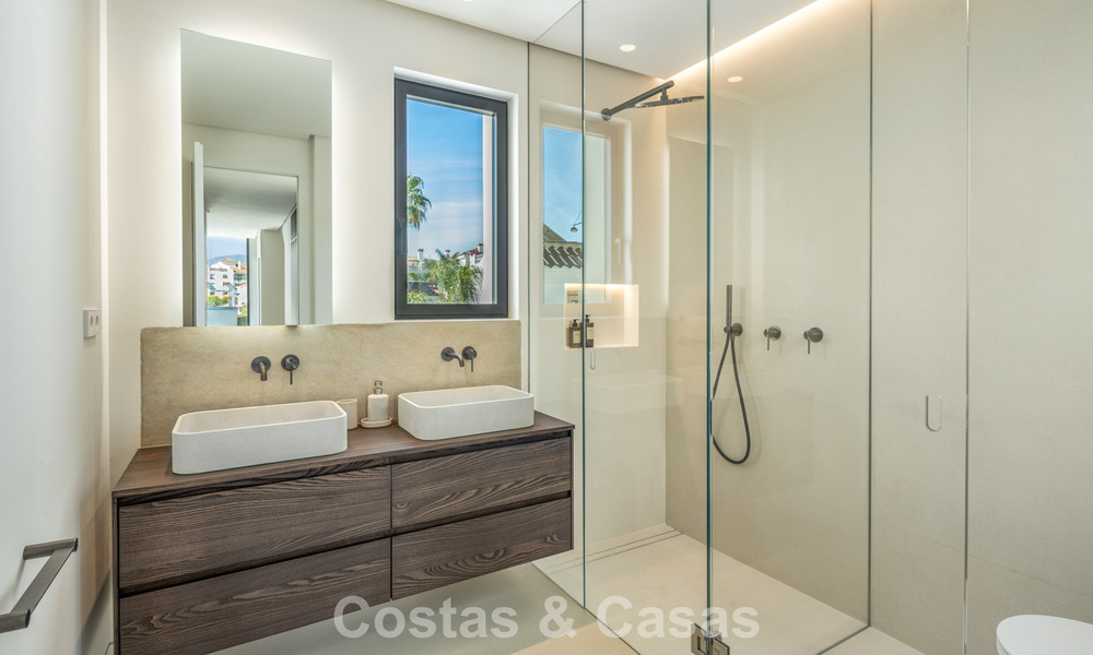 Fantástica villa de nueva construcción, sobre plano, en venta, en una zona de playa de San Pedro - Marbella 66376