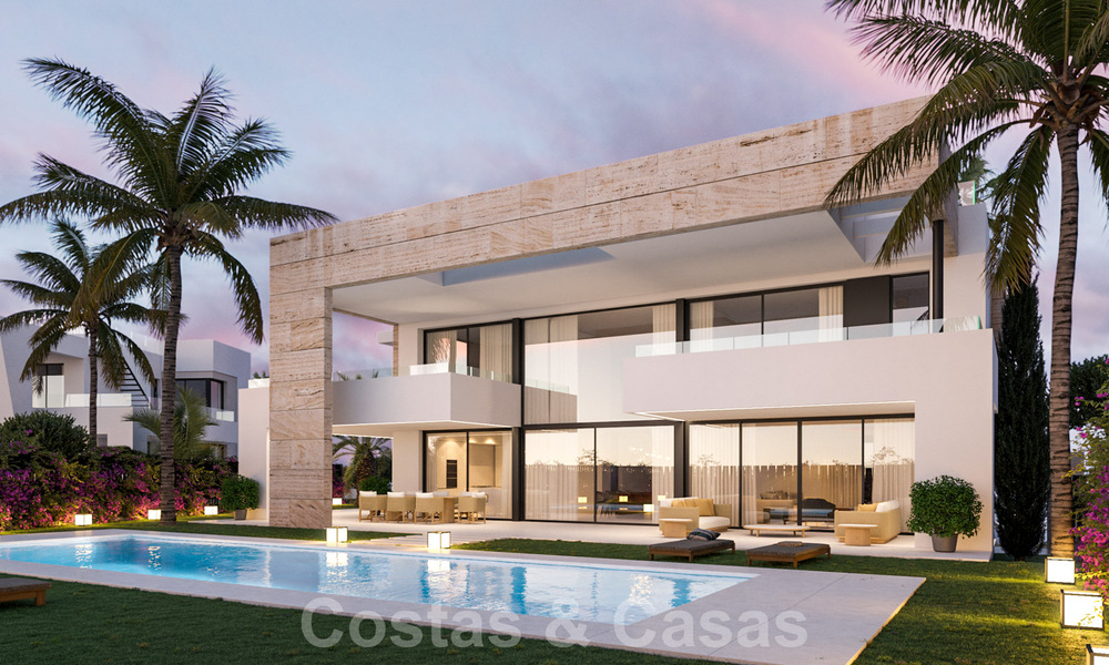 Lujosas villas de nueva construcción en venta, con vistas al mar, en una comunidad cerrada, a poca distancia de la playa, en la Milla de Oro de Marbella 41145