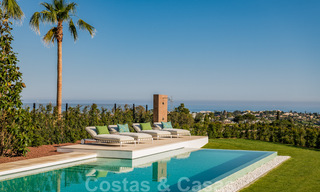 Amplia villa moderna en venta con espectaculares vistas al mar en una comunidad cerrada en Benahavis - Marbella 40718 