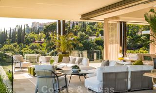 Amplia villa moderna en venta con espectaculares vistas al mar en una comunidad cerrada en Benahavis - Marbella 40720 