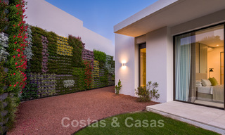 Amplia villa moderna en venta con espectaculares vistas al mar en una comunidad cerrada en Benahavis - Marbella 40761 