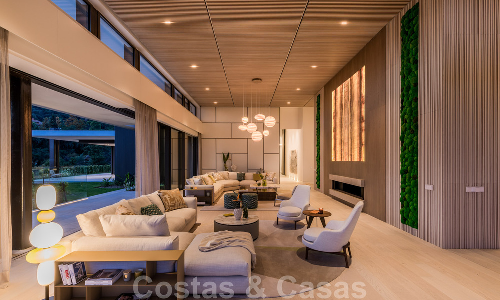 Amplia villa moderna en venta con espectaculares vistas al mar en una comunidad cerrada en Benahavis - Marbella 40767