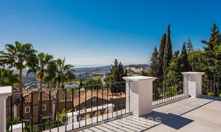 Magnífica villa tradicional andaluza en venta con vistas panorámicas al mar en Benahavis - Marbella 40800 