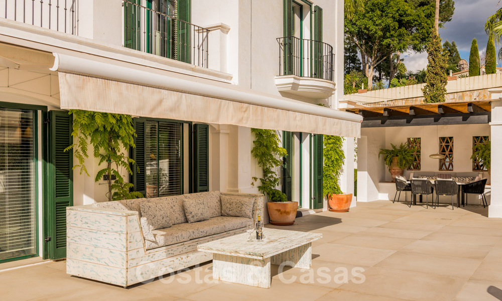 Magnífica villa tradicional andaluza en venta con vistas panorámicas al mar en Benahavis - Marbella 40823