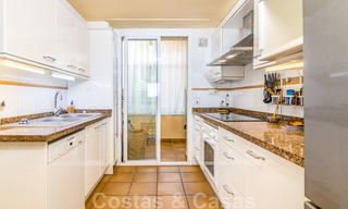 Se vende casa adosada, en primera línea de playa y a poca distancia del centro de Estepona 40830 