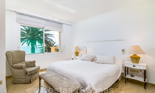 Se vende casa adosada, en primera línea de playa y a poca distancia del centro de Estepona 40853 