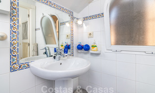 Se vende casa adosada, en primera línea de playa y a poca distancia del centro de Estepona 40858 