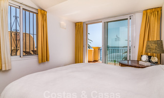 Se vende casa adosada, en primera línea de playa y a poca distancia del centro de Estepona 40860 