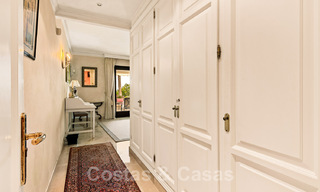 Se vende apartamento de lujo en urbanización cerrada y club de golf cerca del centro de Marbella 40966 