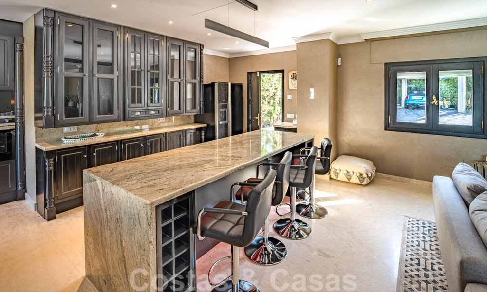 Villa de lujo contemporánea y mediterránea en venta en el valle del golf de Nueva Andalucía, Marbella 40988