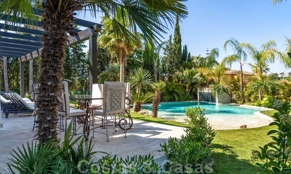 Villa de lujo contemporánea y mediterránea en venta en el valle del golf de Nueva Andalucía, Marbella 40991