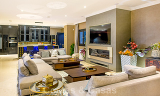 Villa de lujo contemporánea y mediterránea en venta en el valle del golf de Nueva Andalucía, Marbella 40998 