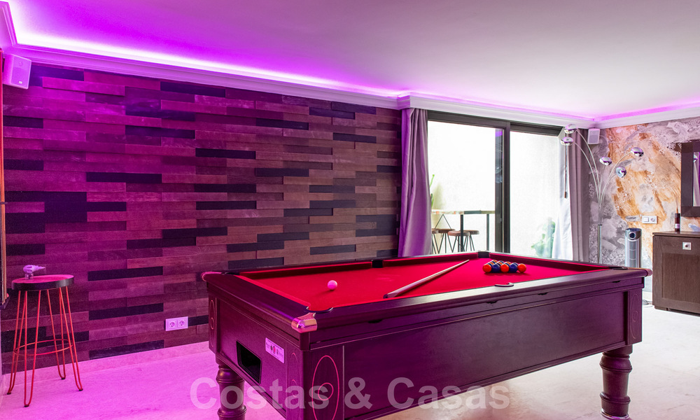 Villa de lujo contemporánea y mediterránea en venta en el valle del golf de Nueva Andalucía, Marbella 41023