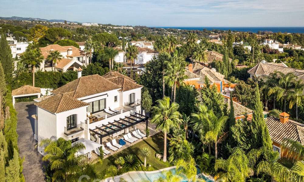 Villa de lujo contemporánea y mediterránea en venta en el valle del golf de Nueva Andalucía, Marbella 41025