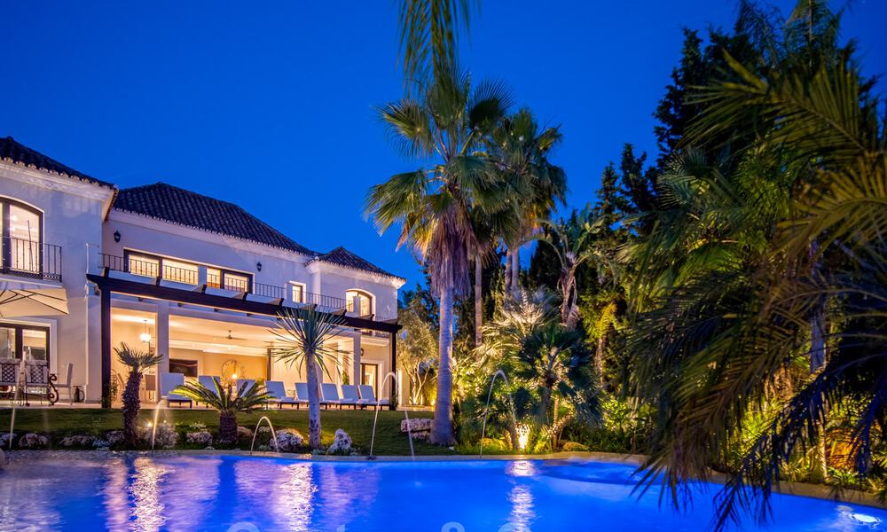 Villa de lujo contemporánea y mediterránea en venta en el valle del golf de Nueva Andalucía, Marbella 41031