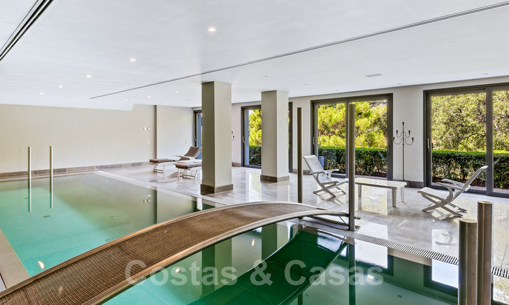 Moderna villa de lujo en venta con un interior de diseño, en el exclusivo complejo La Zagaleta Golf, Benahavis – Marbella 41208