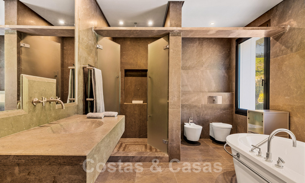 Moderna villa de lujo en venta con un interior de diseño, en el exclusivo complejo La Zagaleta Golf, Benahavis – Marbella 41240