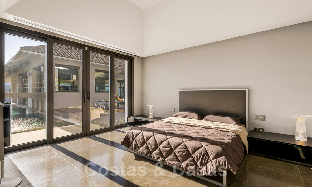 Moderna villa de lujo en venta con un interior de diseño, en el exclusivo complejo La Zagaleta Golf, Benahavis – Marbella 41243