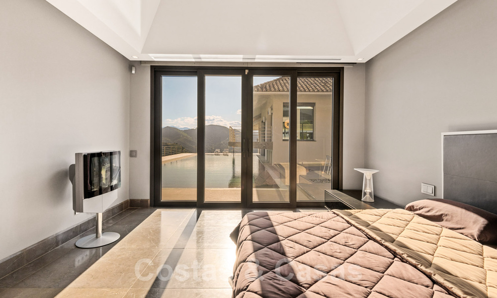 Moderna villa de lujo en venta con un interior de diseño, en el exclusivo complejo La Zagaleta Golf, Benahavis – Marbella 41244