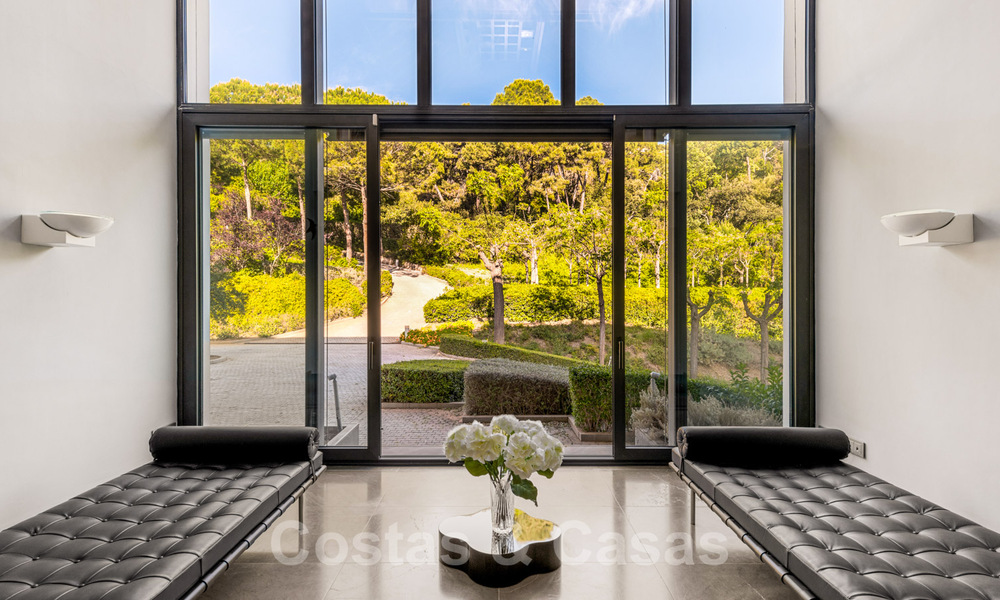 Moderna villa de lujo en venta con un interior de diseño, en el exclusivo complejo La Zagaleta Golf, Benahavis – Marbella 41246