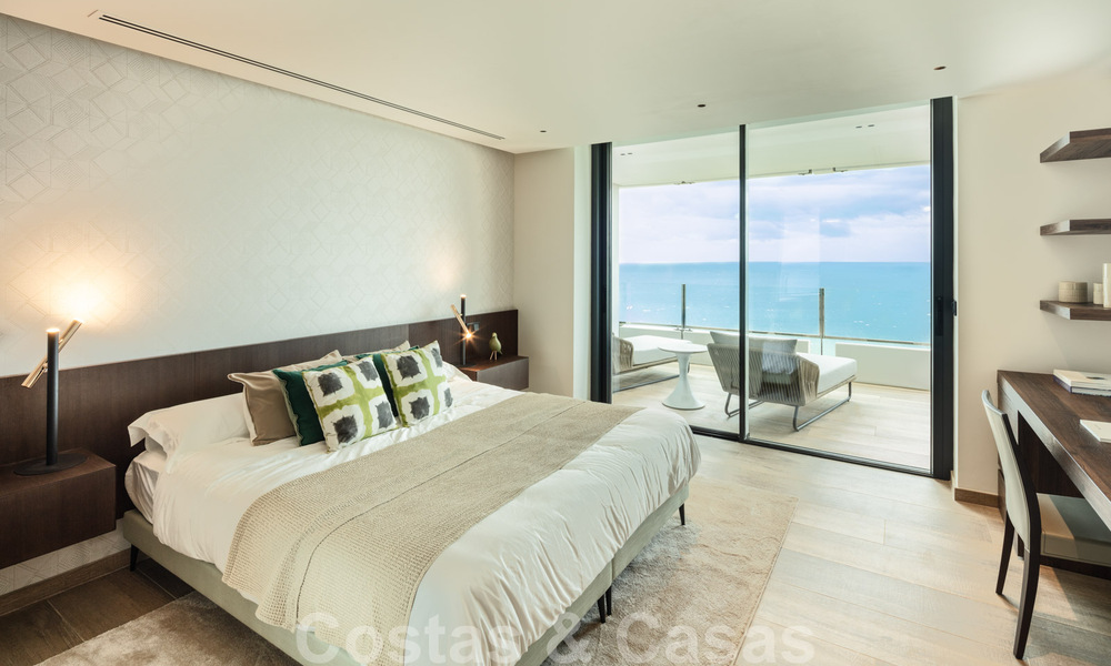 Contemporáneo, moderno, apartamento de lujo en venta con vistas panorámicas al mar en Río Real, Marbella 41277
