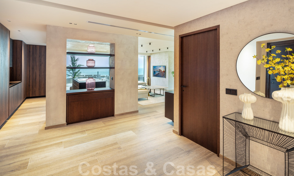 Contemporáneo, moderno, apartamento de lujo en venta con vistas panorámicas al mar en Río Real, Marbella 41287