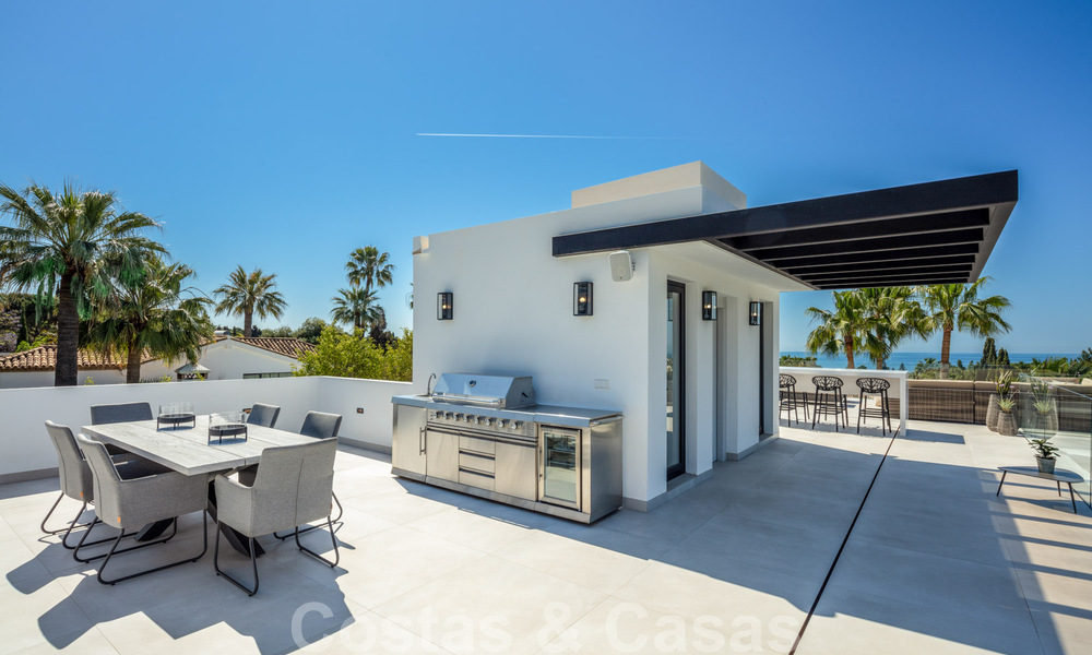 Villa de lujo contemporánea en venta con vistas panorámicas al mar y a la montaña La Concha, en la prestigiosa Milla de Oro de Marbella 41301