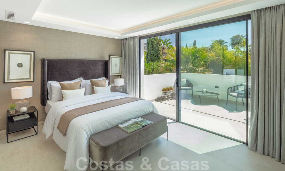 Villa de lujo contemporánea en venta con vistas panorámicas al mar y a la montaña La Concha, en la prestigiosa Milla de Oro de Marbella 41304