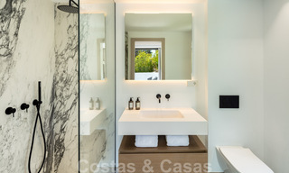 Villa de lujo contemporánea en venta con vistas panorámicas al mar y a la montaña La Concha, en la prestigiosa Milla de Oro de Marbella 41305 