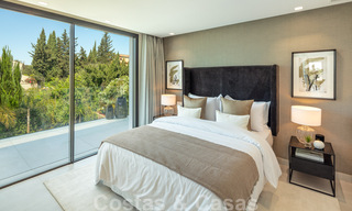 Villa de lujo contemporánea en venta con vistas panorámicas al mar y a la montaña La Concha, en la prestigiosa Milla de Oro de Marbella 41306 