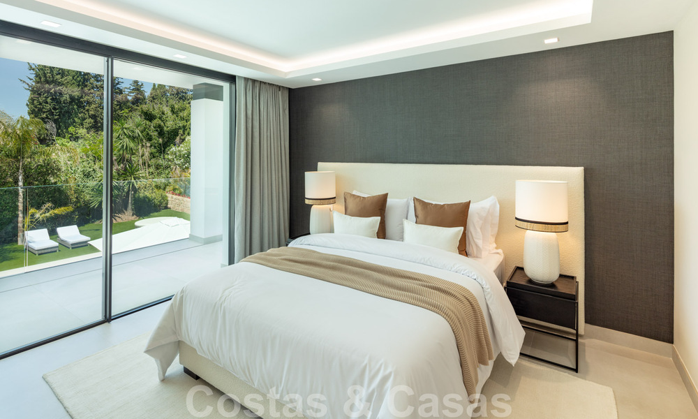 Villa de lujo contemporánea en venta con vistas panorámicas al mar y a la montaña La Concha, en la prestigiosa Milla de Oro de Marbella 41314