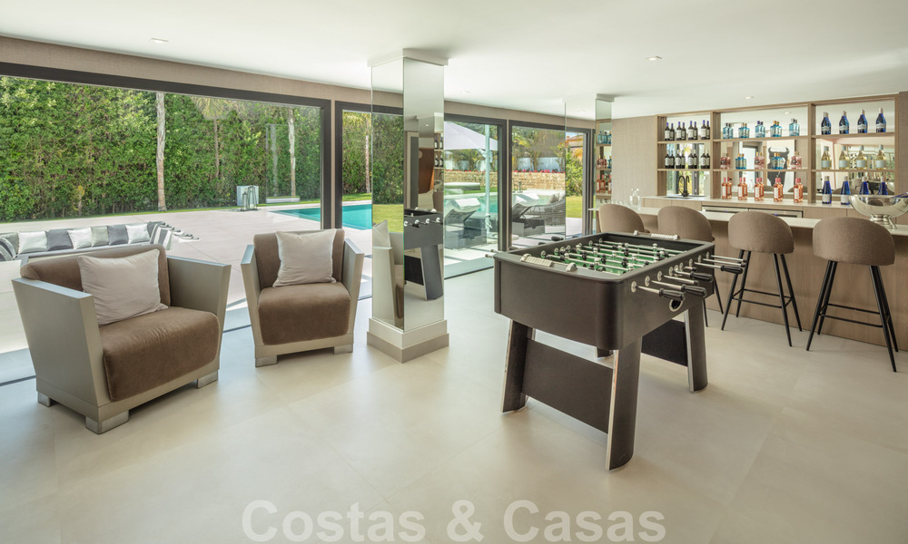 Villa de lujo contemporánea en venta con vistas panorámicas al mar y a la montaña La Concha, en la prestigiosa Milla de Oro de Marbella 41326